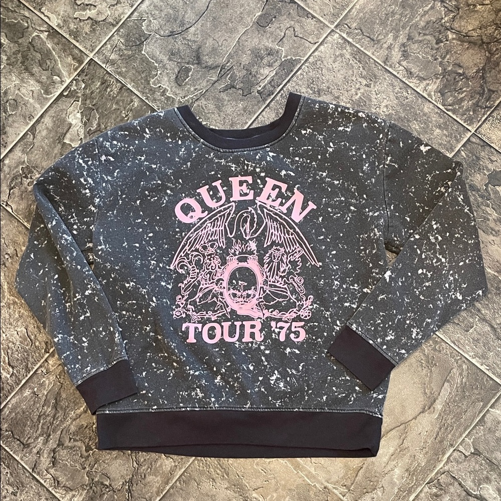 OFFICIAL Queen Tour 75 Merch Women’s Gray & Pink Sweatshirt Music Concert Tour
